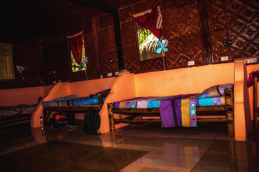 Lennon'S Place Backpacker Hostel Panglao Exteriör bild