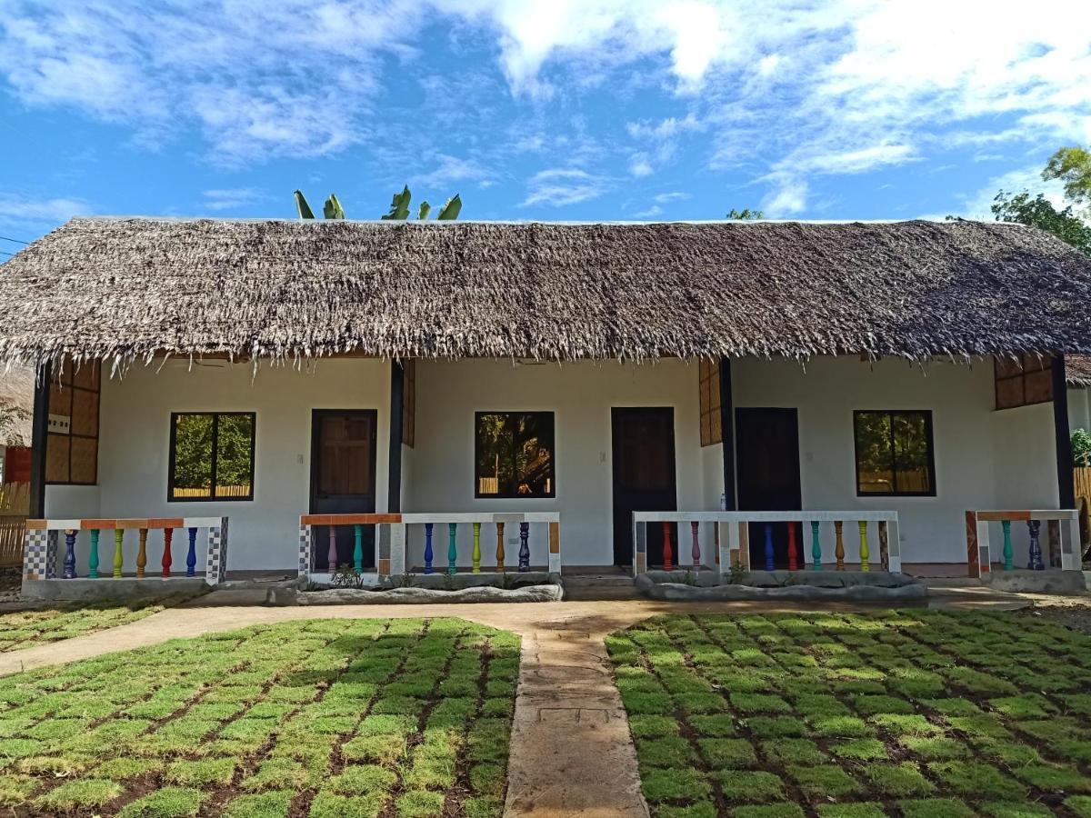 Lennon'S Place Backpacker Hostel Panglao Exteriör bild